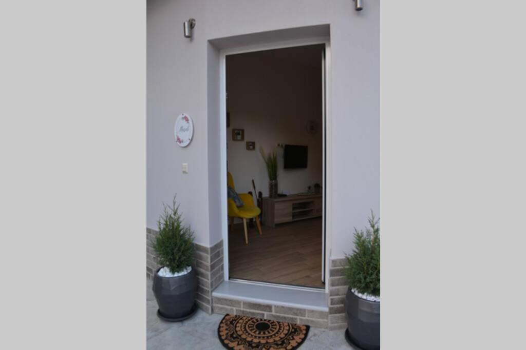 Marieli Apartment Perama  Eksteriør bilde