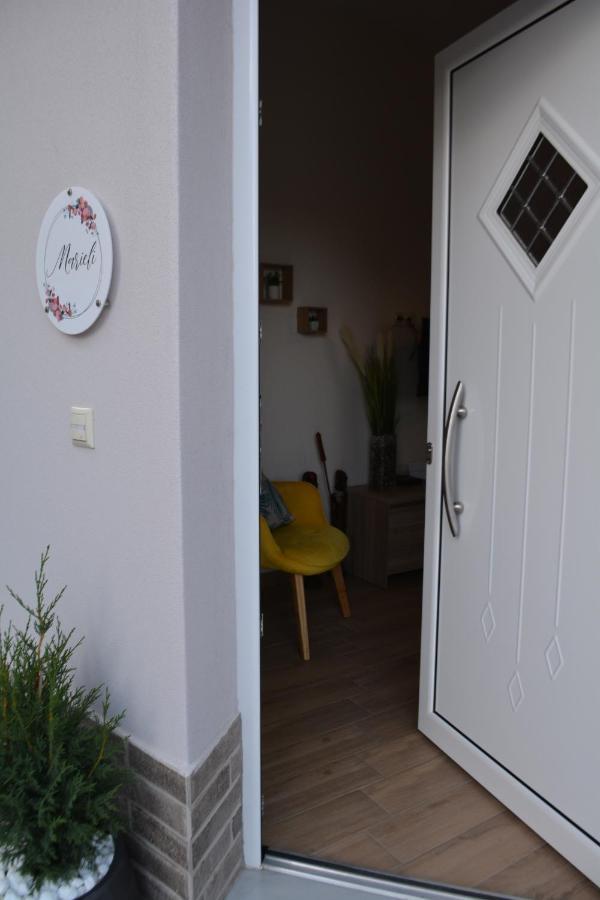 Marieli Apartment Perama  Eksteriør bilde
